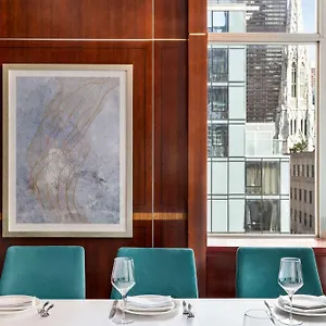 Отель Doubletree By Hilton Midtown Fifth Ave, Нью-Йорк